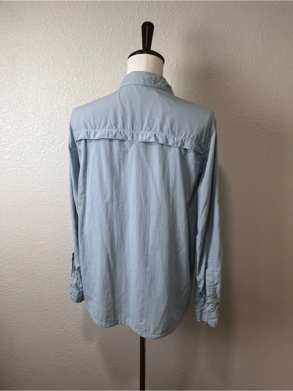 The North Face Men’s Long-Sleeve Light Blue Button-Up Shirt Size Medium